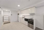 Vendor MUST Sell, Auckland Girls’ Grammar School zone, Freehold 2 beds 1 bath apartment, One secured carpark under a separate title, Internal floor area of approx. 60sqm plus a generous balcony, 0.8 km to Auckland Girls’ Grammar School, 402/168 Hobson Street, City Centre, Auckland