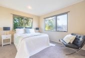 Standalone 3 beds 1.5 baths home with garage, Semi-ensuite full bathroom upstairs, Large separate guest toilet downstairs, close to Glenfield Mall, schools, parks, 0.7 km to Windy Ridge School, 1.7 km to Glenfield Intermediate School, 3/29 Park Road, Glenfield, Auckland