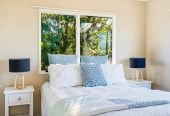 Standalone 3 beds 1.5 baths home with garage, Semi-ensuite full bathroom upstairs, Large separate guest toilet downstairs, close to Glenfield Mall, schools, parks, 0.7 km to Windy Ridge School, 1.7 km to Glenfield Intermediate School, 3/29 Park Road, Glenfield, Auckland