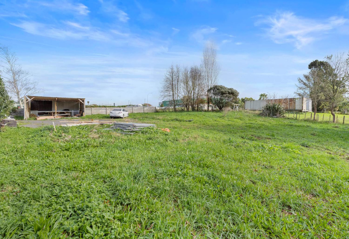 3008m2 section, Nearby Pokeno town centre and Woolworths supermarket, 2 beds 1 bath house with standalone garage, plus a separate sleepout with two rooms, close to motorway access, Zoned Medium Density Residential, with potential for subdivision (subject to council approval), 15A Selby Street, Pokeno