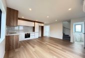 Brandnew 3 beds 2.5 baths home, walking distance to schools, Highland Park shopping centre, 0.8 km to Howick Primary School and Pakuranga College, 0.9 km to Howick Intermediate, 7/24 Aberfeldy Avenue, Highland Park, Auckland