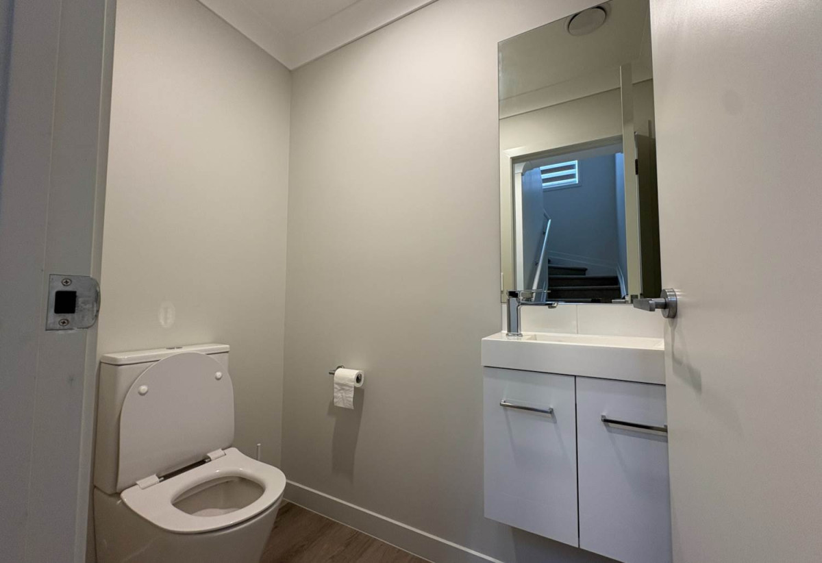 For rent, 3 beds 1.5 baths townhouse with garage, available 18th June, 44 Paretaiuru Crescent, Papakura, Auckland
