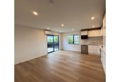 Brandnew 3 beds 2.5 baths home, walking distance to schools, Highland Park shopping centre, 0.8 km to Howick Primary School and Pakuranga College, 0.9 km to Howick Intermediate, 7/24 Aberfeldy Avenue, Highland Park, Auckland