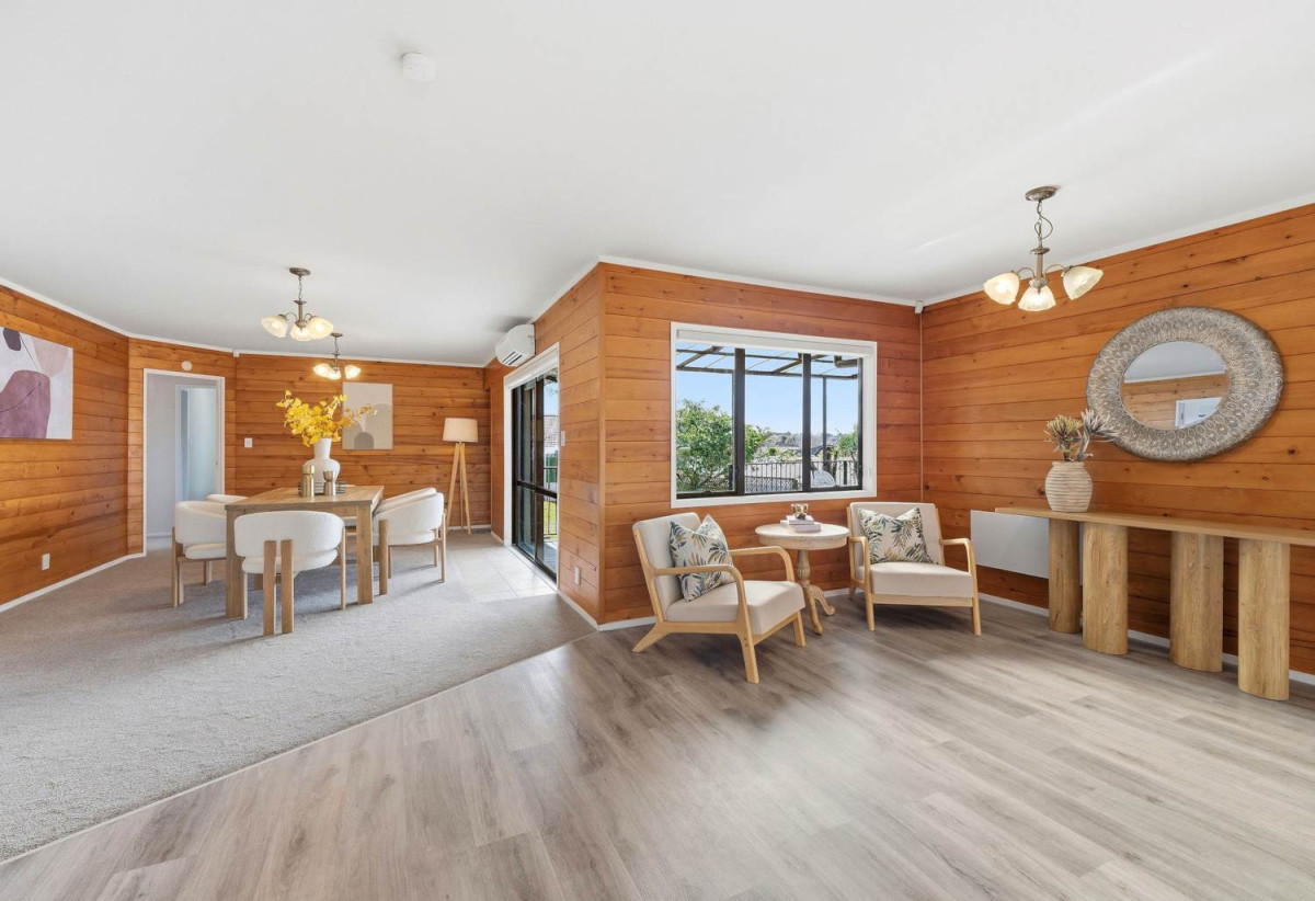 Sea Views, 640m2 section, 316m2 Brick 6 beds (2 ensuites) 4 baths house with double garage, close to schools, reserves, easy motorway access, 0.4 km to Marina View School, 0.9 km to Hobsonville School, 42 Westpark Drive, West Harbour, Auckland