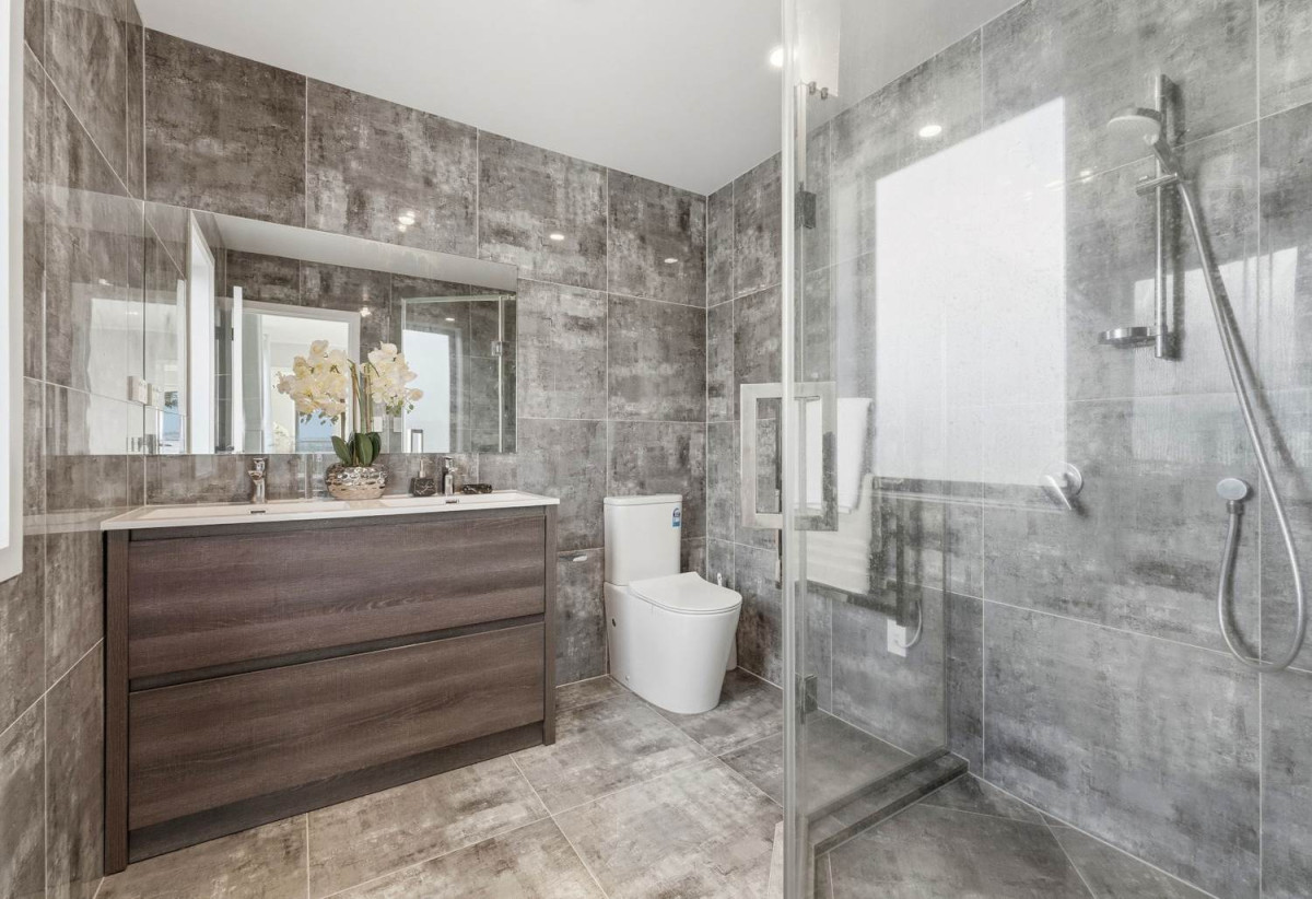 Sea Views, 640m2 section, 316m2 Brick 6 beds (2 ensuites) 4 baths house with double garage, close to schools, reserves, easy motorway access, 0.4 km to Marina View School, 0.9 km to Hobsonville School, 42 Westpark Drive, West Harbour, Auckland