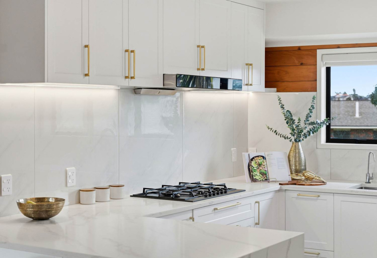 Sea Views, 640m2 section, 316m2 Brick 6 beds (2 ensuites) 4 baths house with double garage, close to schools, reserves, easy motorway access, 0.4 km to Marina View School, 0.9 km to Hobsonville School, 42 Westpark Drive, West Harbour, Auckland