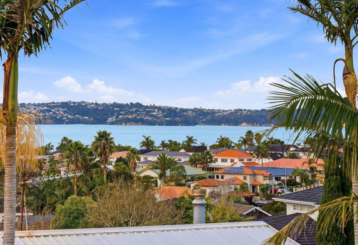 Sea Views, 640m2 section, 316m2 Brick 6 beds (2 ensuites) 4 baths house with double garage, close to schools, reserves, easy motorway access, 0.4 km to Marina View School, 0.9 km to Hobsonville School, 42 Westpark Drive, West Harbour, Auckland