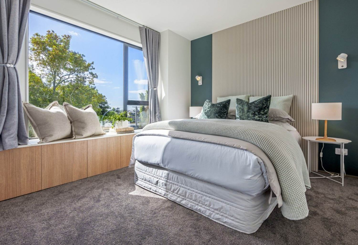 Double Grammar school zone, 4 beds (2ensuites) 3.5 baths home with garage, zoned for Auckland Grammar and Epsom Girls Grammar, as well as Cornwall Park Primary and Remuera Intermediate. within walking distance to supermarkets and moments, 1/16 Mapau Road, Greenlane, Auckland