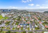 Renovated 3 beds + study room 2.5 baths house with double garage on 347m2 section, close to schools, shops, Blockhouse Bay Village, 0.5 km to Marshall Laing School and Lynfield College, 1.7 km to Blockhouse Bay Intermediate, 105a Terry Street, Blockhouse Bay, Auckland