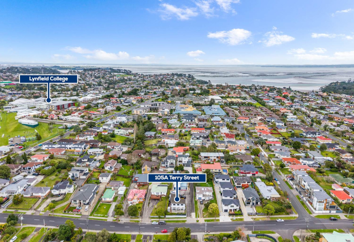 Renovated 3 beds + study room 2.5 baths house with double garage on 347m2 section, close to schools, shops, Blockhouse Bay Village, 0.5 km to Marshall Laing School and Lynfield College, 1.7 km to Blockhouse Bay Intermediate, 105a Terry Street, Blockhouse Bay, Auckland