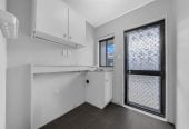 2 beds 1 bath home with carport, just a short walk to Highland Park Shopping Centre, 0.3 km to Howick Primary School, 0.4 km to Howick Intermediate, 1.1 km to Pakuranga College, 2/7 Benygloe Place, Highland Park, Auckland