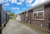 2 beds 1 bath home with carport, just a short walk to Highland Park Shopping Centre, 0.3 km to Howick Primary School, 0.4 km to Howick Intermediate, 1.1 km to Pakuranga College, 2/7 Benygloe Place, Highland Park, Auckland