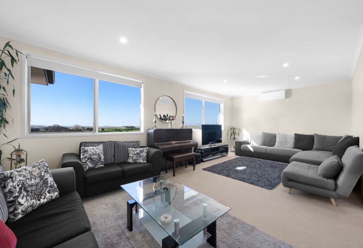 4433m2 Lifestyle section, 4 beds (2 ensuites) + large study room (2x3m) 3 baths house with double garage, Expansive decking area , Approx. 5 minutes to Pokeno Village, Easy motorway access, 43 Te Ara Aukati Terrace, Pokeno