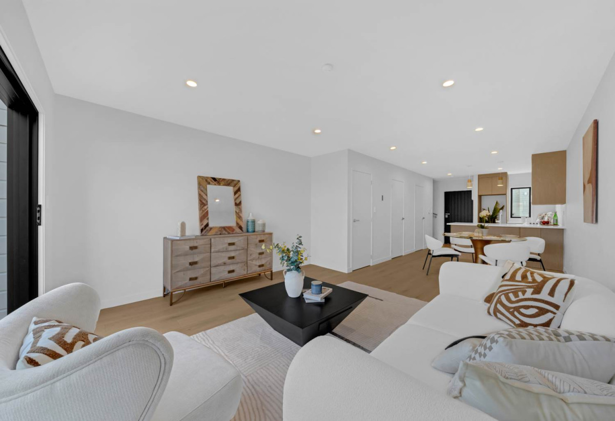 Brandnew 3 beds 1.5 baths home with car park, close to schools, shops, easy motorway access, 0.3 km to Lincoln Heights School, 1.6 km to Massey High School, 68 Awhi Lane, Massey, Auckland