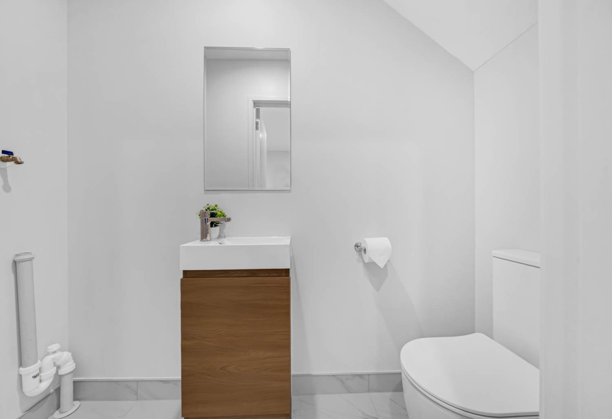 Brandnew 3 beds 1.5 baths home with car park, close to schools, shops, easy motorway access, 0.3 km to Lincoln Heights School, 1.6 km to Massey High School, 9 Awhi Lane, Massey, Auckland