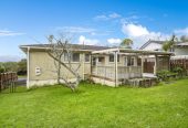 607m2 section, 3 beds 1 bath house with carport, close to schools, shops, supermarkets, 0.7 km to Target Road School, 1.5 km to Wairau Intermediate School, 1.7 km to Glenfield Intermediate School, 16 Wanita Place, Totara Vale, Auckland