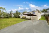 607m2 section, 3 beds 1 bath house with carport, close to schools, shops, supermarkets, 0.7 km to Target Road School, 1.5 km to Wairau Intermediate School, 1.7 km to Glenfield Intermediate School, 16 Wanita Place, Totara Vale, Auckland