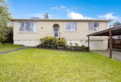 607m2 section, 3 beds 1 bath house with carport, close to schools, shops, supermarkets, 0.7 km to Target Road School, 1.5 km to Wairau Intermediate School, 1.7 km to Glenfield Intermediate School, 16 Wanita Place, Totara Vale, Auckland