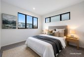 Standalone 4 beds (2 ensuites) 3.5 baths house with standalone garage, 1 ensuite on the top of the single garage with separate entrance, close to shopping centres, motorway access, 638 Tarapuka Road, Westgate, Auckland