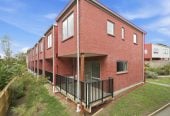 2 beds 1.5 baths home with car park, close to schools, shops, supermarket, motorway access, 0.6 km to Papatoetoe North School, 85 Te Ara Wai, Mangere East, Auckland