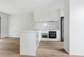 2 beds 1.5 baths home with car park, close to schools, shops, supermarket, motorway access, 0.6 km to Papatoetoe North School, 85 Te Ara Wai, Mangere East, Auckland