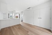 2 beds 1.5 baths home with car park, close to schools, shops, supermarket, motorway access, 0.6 km to Papatoetoe North School, 85 Te Ara Wai, Mangere East, Auckland