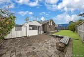 2 beds 1 bath home with carport, just a short walk to Highland Park Shopping Centre, 0.3 km to Howick Primary School, 0.4 km to Howick Intermediate, 1.1 km to Pakuranga College, 2/7 Benygloe Place, Highland Park, Auckland