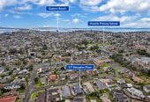 2 beds 1 bath home with carport, just a short walk to Highland Park Shopping Centre, 0.3 km to Howick Primary School, 0.4 km to Howick Intermediate, 1.1 km to Pakuranga College, 2/7 Benygloe Place, Highland Park, Auckland