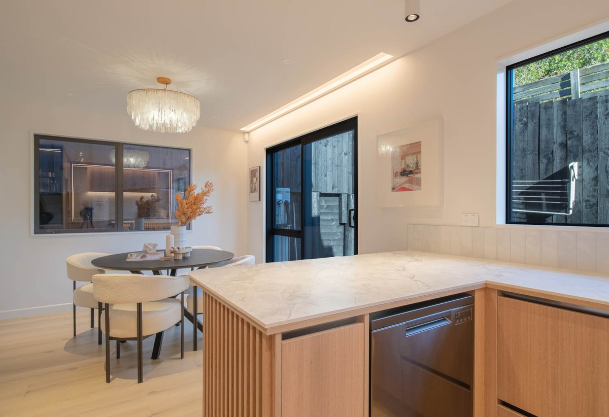 10-Year Stamford Building Warranty,138m2 Brandnew standalone 4 beds 2.5 baths home with garage, close to schools, beaches, shops, supermarkets, 0.2 km to Glamorgan School, 1.4 km to Long Bay College, 1.7 km to Northcross Intermediate, 14D Gerontius Glade, Torbay, Auckland