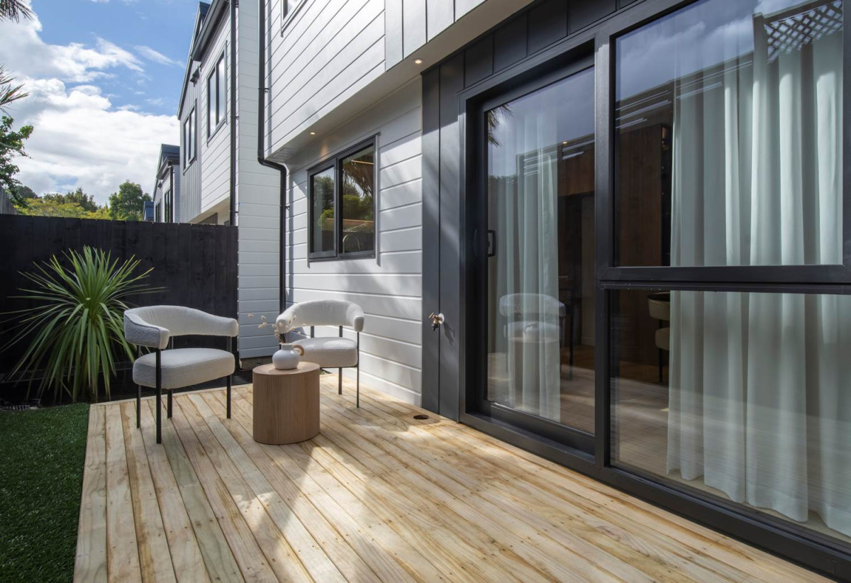 10-Year Stamford Building Warranty,138m2 Brandnew standalone 4 beds 2.5 baths home with garage, close to schools, beaches, shops, supermarkets, 0.2 km to Glamorgan School, 1.4 km to Long Bay College, 1.7 km to Northcross Intermediate, 14D Gerontius Glade, Torbay, Auckland
