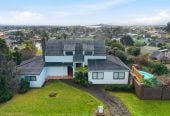 718m2 section, 5 beds 2.5 baths house with double garage and swimming pool, Walking distance to Pak’nSave, local shops and transport, Close to Lloyd Elsmore Park and Howick Leisure Centre, golf club, 0.4 km to Howick Intermediate, 0.5 km to Howick Primary School, 1.2 km to Pakuranga College, 31 Dalwhinnie Parade, Highland Park, Auckland
