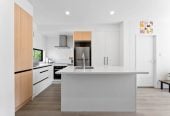 2 beds 1.5 baths townhouse with car park, close to schools, Lynn Mall shopping centre, 0.5 km to New Lynn School, 14 Dorothy Thorpe Way, New Lynn, Auckland