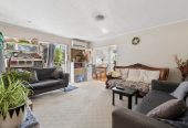 3 beds 1 bath house with garage, the single garage located underneath the house, complete with valuable storage/rumpus space, close to schools, psrks, shopping centres, 0.3 km to Elm Park School, 1.3 km to Farm Cove Intermediate, 1.5 km to Pakuranga College, 1/95 Archmillen Avenue, Pakuranga Heights, Auckland