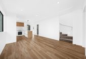 4 beds 3 baths home with garage, close to schools, shopping centres, Auckland Botanic Gardens, motorway access, 0.3 km to Hillpark School, 1.2 km to Manurewa High School, 32D Grande Vue Road, Hill Park, Auckland