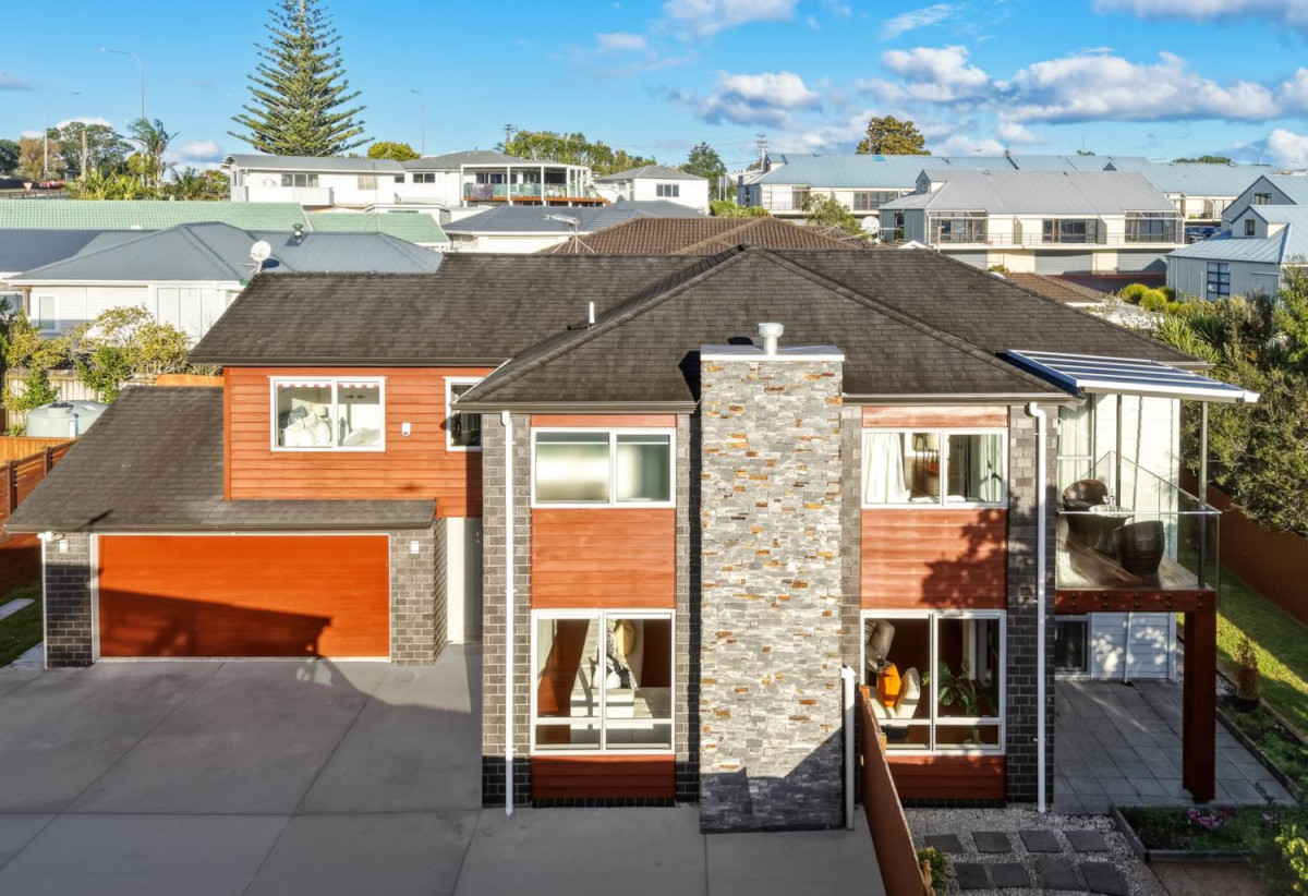 Rangitoto College zone, 421m2 section, 5 beds (1 ensuite) 3 baths house with double garage, within walking distance to local shops, cafes, everyday amenities, easy motorway access, 0.7 km to Mairangi Bay School, 0.8 km to Sunnynook School, 1 km to Rangitoto College, 436A East Coast Road, Windsor Park, Auckland