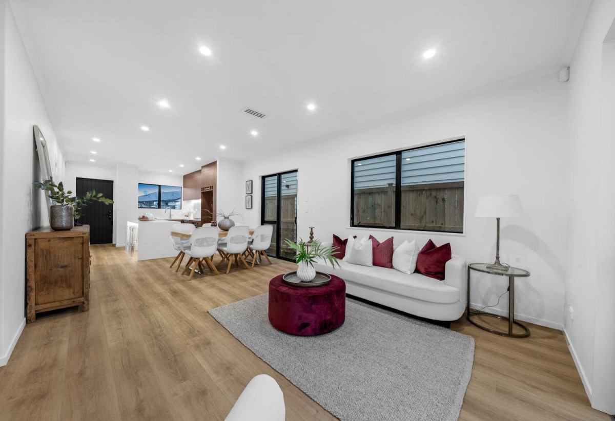 Brandnew standalone 5 beds (1 ensuite) 3.5 baths home with garage, close to shops, supermarkets, reserves, 0.8 km to Riverhills School, Lot 3, 1 Tullis Place, Burswood, Auckland
