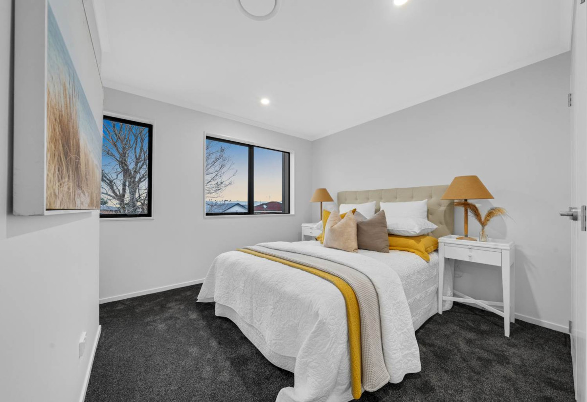 Brandnew standalone 5 beds (1 ensuite) 3.5 baths home with garage, close to shops, supermarkets, reserves, 0.8 km to Riverhills School, Lot 3, 1 Tullis Place, Burswood, Auckland