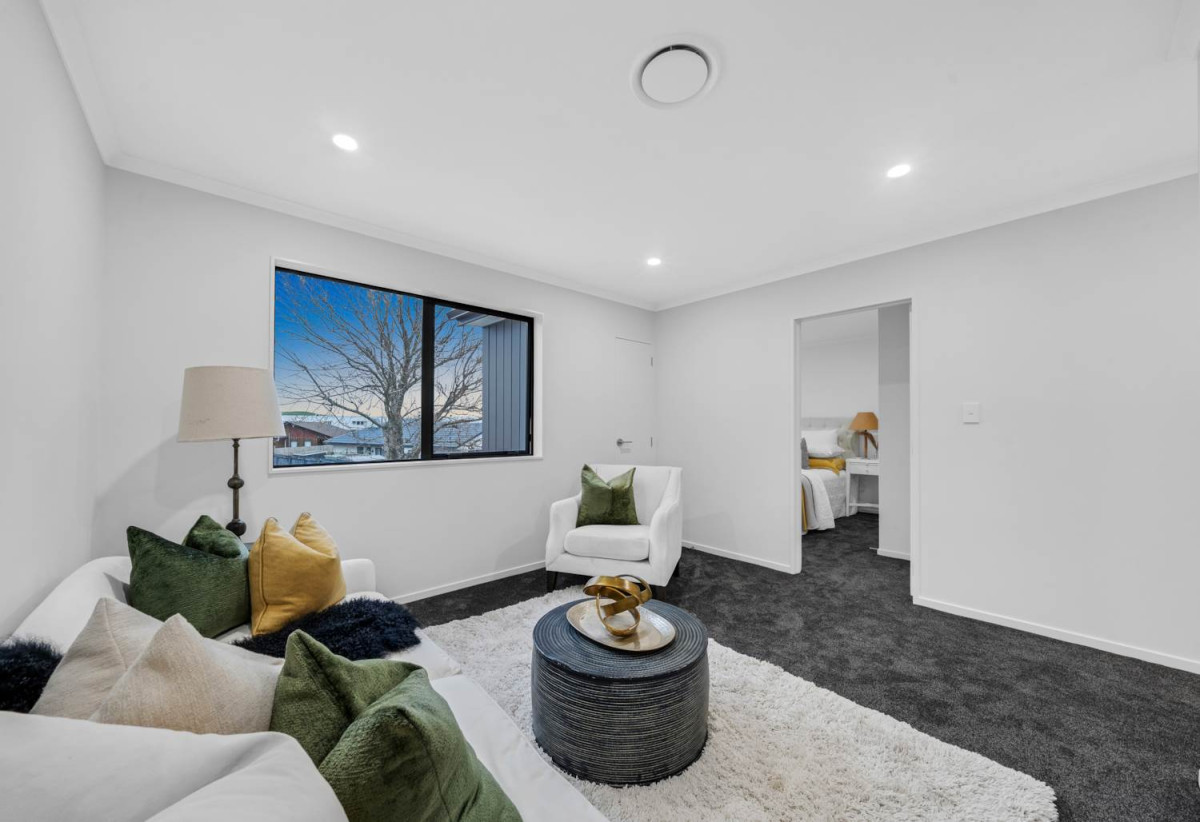 Brandnew standalone 5 beds (1 ensuite) 3.5 baths home with garage, close to shops, supermarkets, reserves, 0.8 km to Riverhills School, Lot 3, 1 Tullis Place, Burswood, Auckland