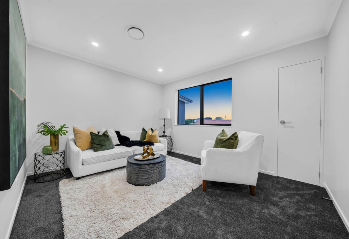 Brandnew standalone 5 beds (1 ensuite) 3.5 baths home with garage, close to shops, supermarkets, reserves, 0.8 km to Riverhills School, Lot 3, 1 Tullis Place, Burswood, Auckland
