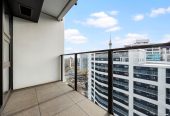 Double Grammar school zone, 37m2 Freehold 1 bed 1 bath studio apartment, Current weekly rental income of $450/pw, with a fixed term end on 6 Feb 2027, 0.9 km to Auckland Girls’ Grammar School, 1 km to Freemans Bay School, 1.7 km to Auckland Grammar, 1504/438 Queen Street, City Centre, Auckland