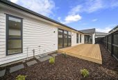 Built by Legendary Homes, Master Build 10-Year Guarantee, Brandnew 5 beds 2 baths house with garage and a private rear deck, With central air-conditioning, an electric fireplace, 15 Pupu Crescent, Papakura, Auckland