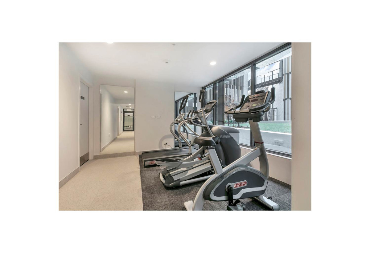 Double Grammar school zone, 37m2 Freehold 1 bed 1 bath studio apartment, Current weekly rental income of $450/pw, with a fixed term end on 6 Feb 2027, 0.9 km to Auckland Girls’ Grammar School, 1 km to Freemans Bay School, 1.7 km to Auckland Grammar, 1504/438 Queen Street, City Centre, Auckland