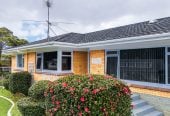 756m2 section, Renovated Brick and tile 3 beds 2 baths house with double garage, minutes to motorway access, Auckland Botanic Gardens, shops, schools, 5 Freshney Place, Hill Park, Auckland