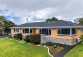 756m2 section, Renovated Brick and tile 3 beds 2 baths house with double garage, minutes to motorway access, Auckland Botanic Gardens, shops, schools, 5 Freshney Place, Hill Park, Auckland