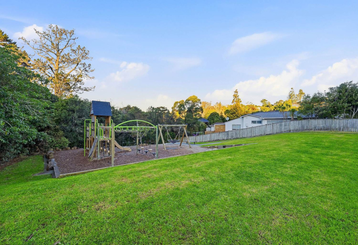 Newly Renovated – Opposite Reserve Park, 669m2 section, 3 beds 1 bath house with garage, close to schools, shops, beaches, 0.4 km to Glamorgan School, 1.3 km to Northcross Intermediate, 1.7 km to Long Bay College, 39 Cranston Street, Torbay, Auckland