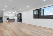 626m2 section, Built by Mars Living Construction, and presented as the development’s show home, 5 beds 3 baths house with double garage, 1 ensuite ground floor, Central air-conditioning with individual room controls, Underfloor heating in bathrooms, 0.5 km to Nukumea School, 2 km to Orewa College, 244B West Hoe Heights, Orewa, Auckland