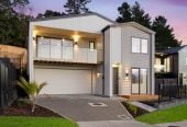 408m2 section, Built by Mars Living Construction, and presented as the development’s show home, 5 beds 3 baths house with double garage, 1 ensuite ground floor, Central air-conditioning with individual room controls, Underfloor heating in bathrooms, 0.5 km to Nukumea School, 2 km to Orewa College, 244D West Hoe Heights, Orewa, Auckland