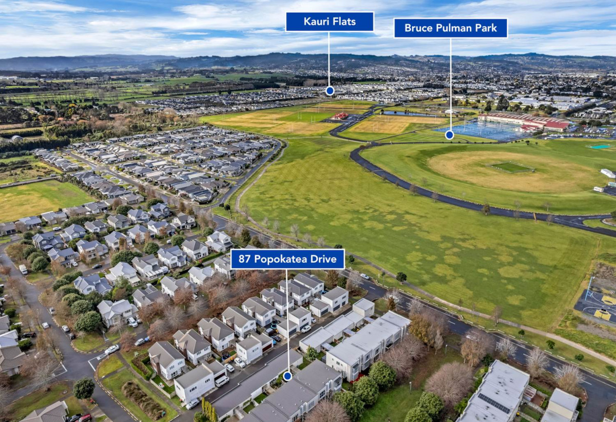 Nearby Bruce Pulman Park, 3 beds 2.5 baths home with A standalone double garage, easy access to schools, local shops, 1.2 km to Kauri Flats School and Takanini School, 87 Popokatea Drive, Takanini, Auckland