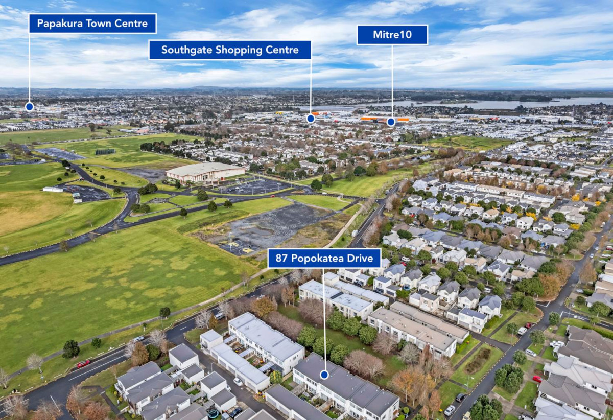 Nearby Bruce Pulman Park, 3 beds 2.5 baths home with A standalone double garage, easy access to schools, local shops, 1.2 km to Kauri Flats School and Takanini School, 87 Popokatea Drive, Takanini, Auckland