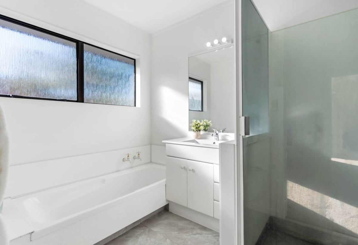 Macleans College zone, Solid brick and cedar construction, Standalone 3 beds 2 baths house with double garage, 0.7 km to Pigeon Mountain School, 0.9 km to Bucklands Beach Intermediate, 1.3 km to Macleans College, 1/28 Britannia Place, Half Moon Bay, Auckland
